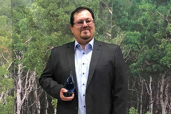 Kevin Roberts received the 2019 facility operations award.